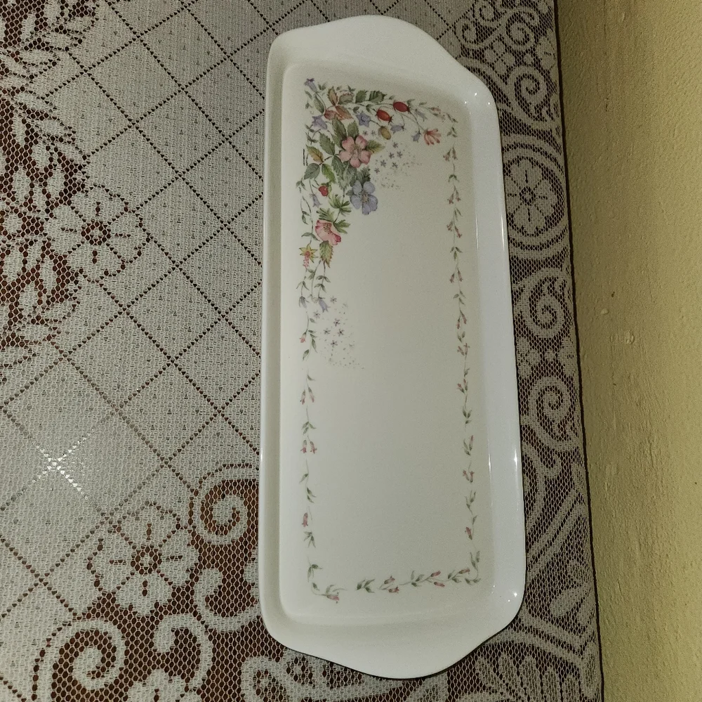 Vintage Melamine Floral Tray